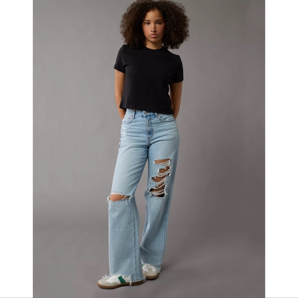 AMERICAN EAGLE Curvy Super High Rise Baggy Straight Jeans